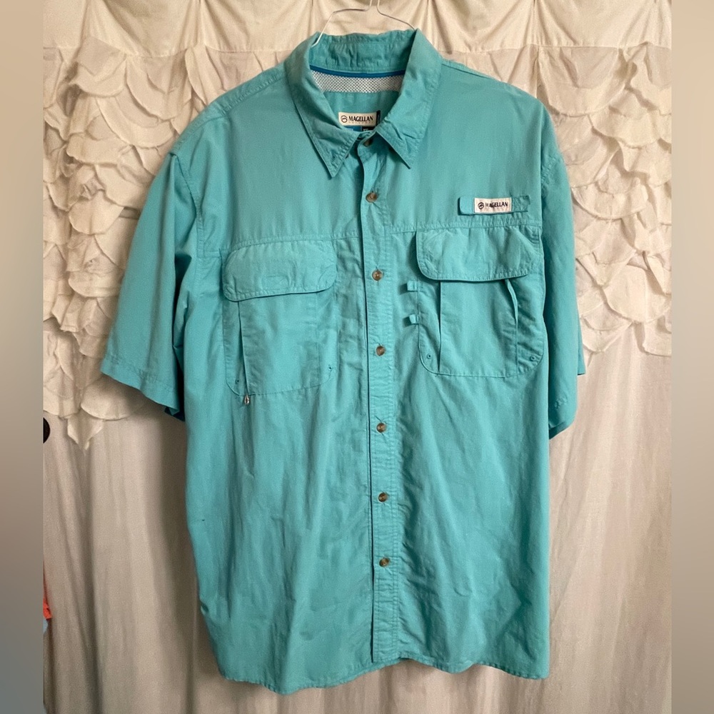 Magellan short sleeve fishing shirt. Turquoise color. Size XXL.